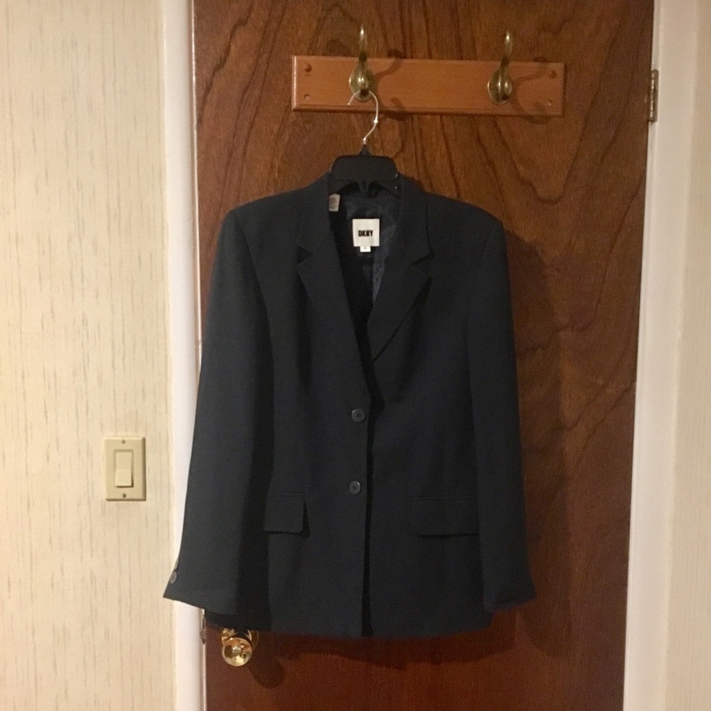 DKNY Classic Pants Suit